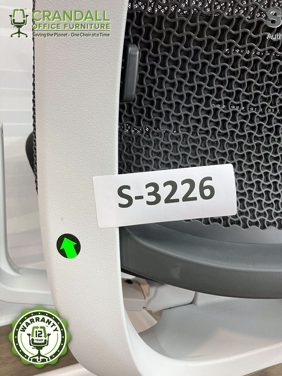 S-3226 - Steelcase Series 2 - Grade B