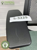 S-3229 - Steelcase Series 2 - Grade B