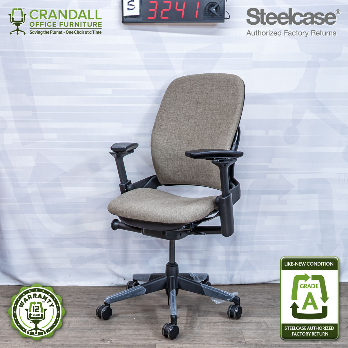 S-3241 - Steelcase V2 Leap- Grade A