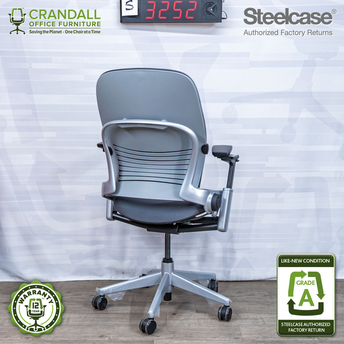 S-3252 - Steelcase V2 Leap- Grade A