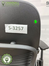S-3257 - Steelcase V2 Leap- Grade B