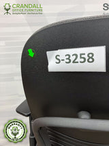 S-3258 - Steelcase V2 Leap- Grade B