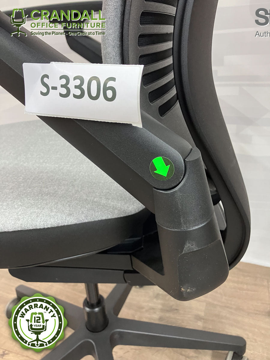 S-3306 - Steelcase Gesture with Headrest - Grade B