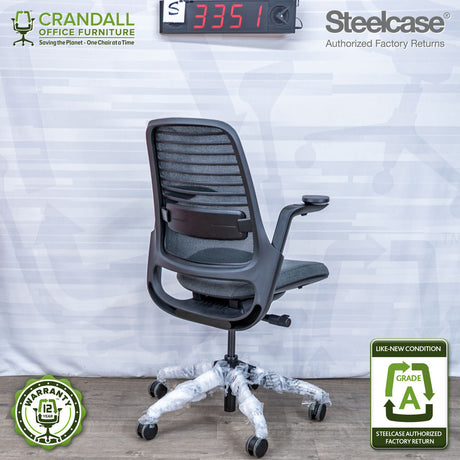 S-3351 - Steelcase Series 1 - Grade A