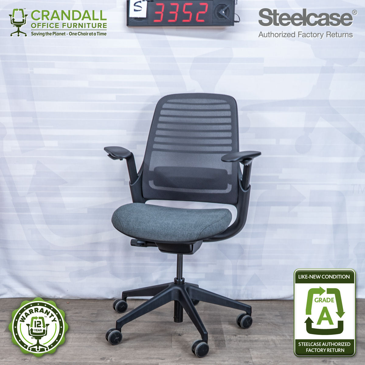 S-3352 - Steelcase Series 1 - Grade A
