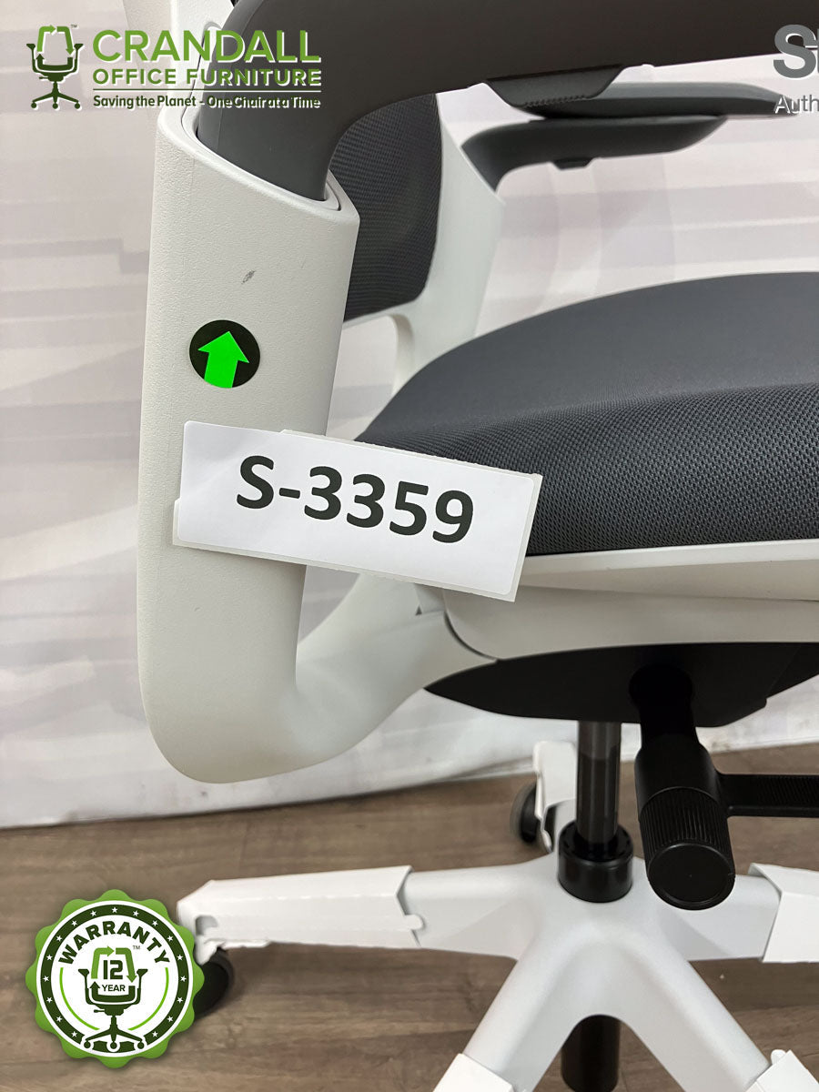 S-3359 - Steelcase Series 1 - Grade B