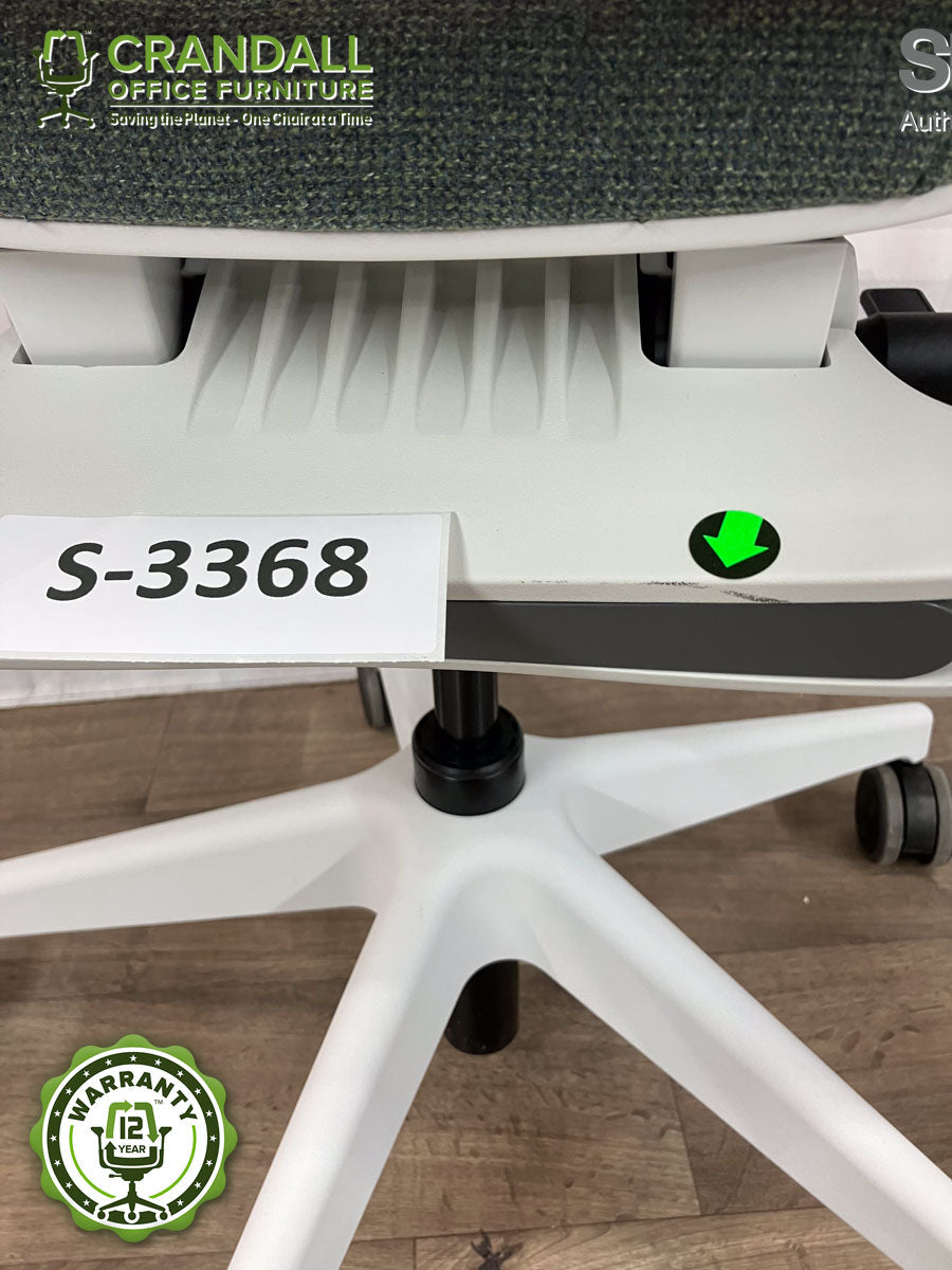 S-3368 - Steelcase Series 1 - Grade B