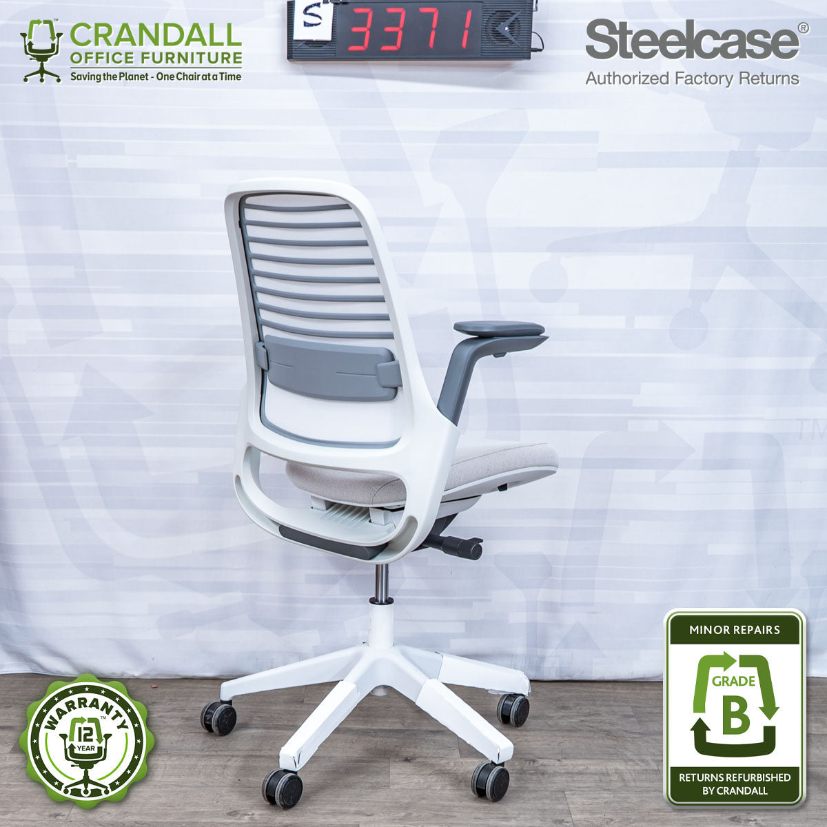 S-3371 - Steelcase Series 1 - Grade B