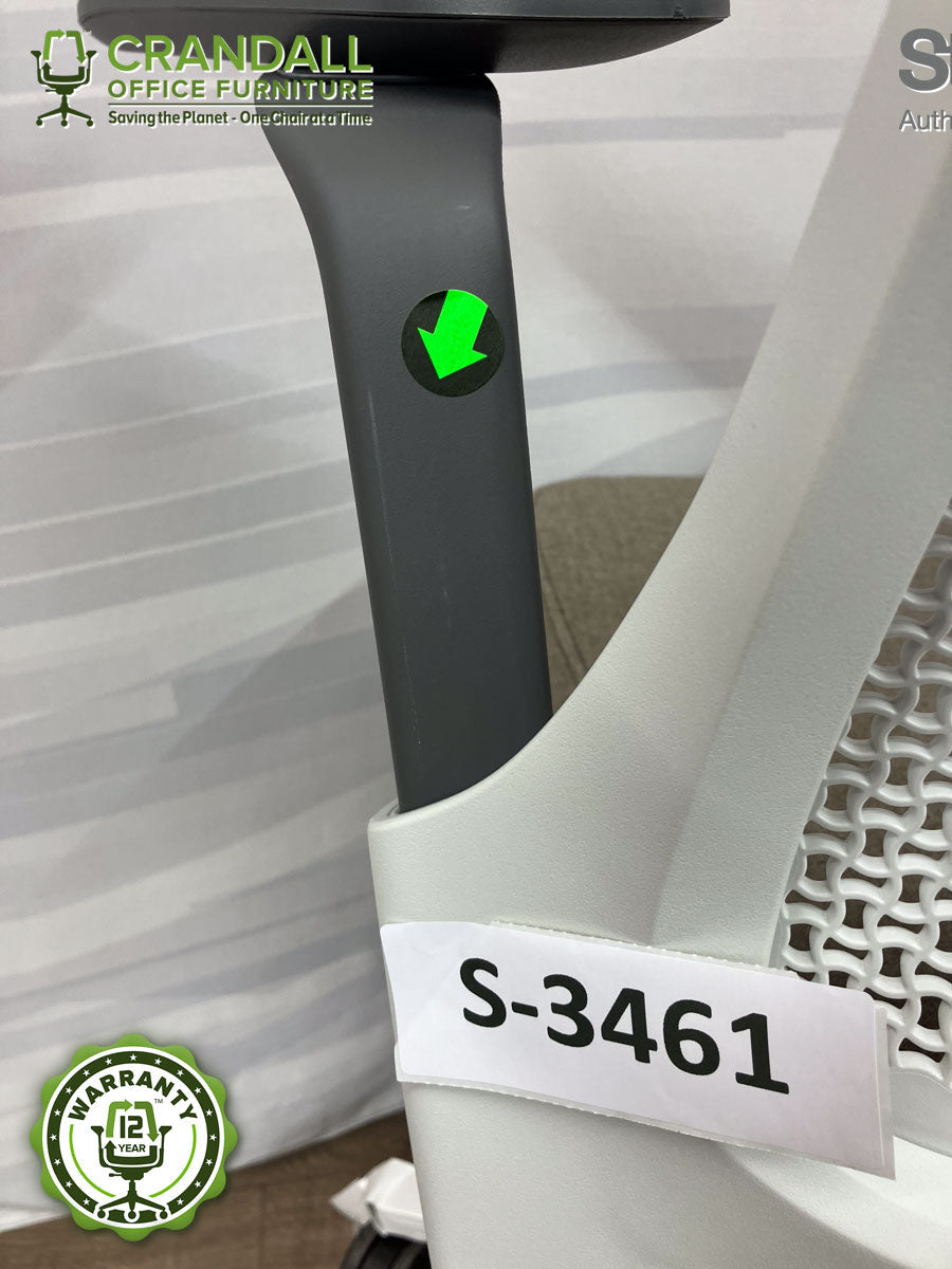 S-3461 - Steelcase Series 1 - Grade B