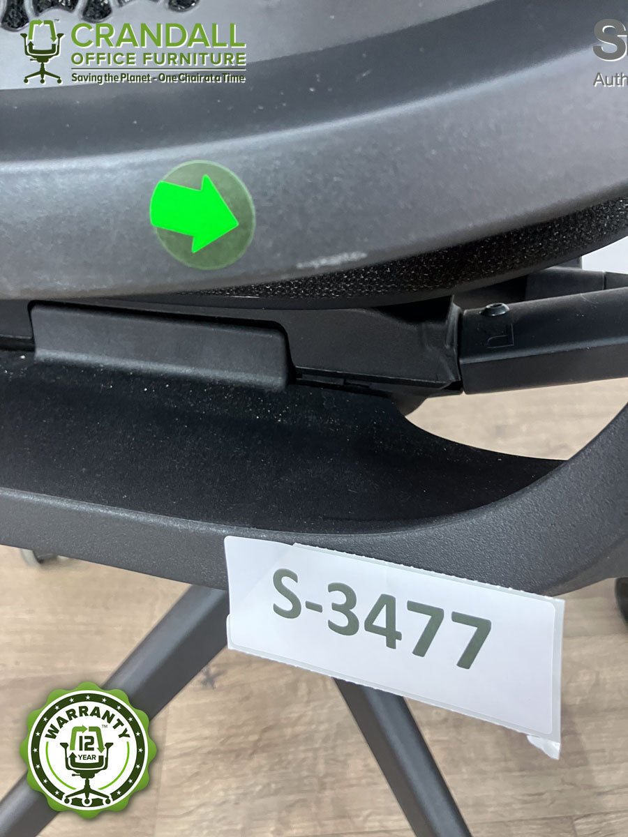 S-3477 - Steelcase Series 2 with Headrest - Grade B