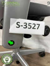 S-3527 - Steelcase V2 Leap - Grade B