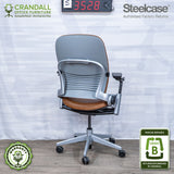 S-3528 - Steelcase V2 Leap - Grade B
