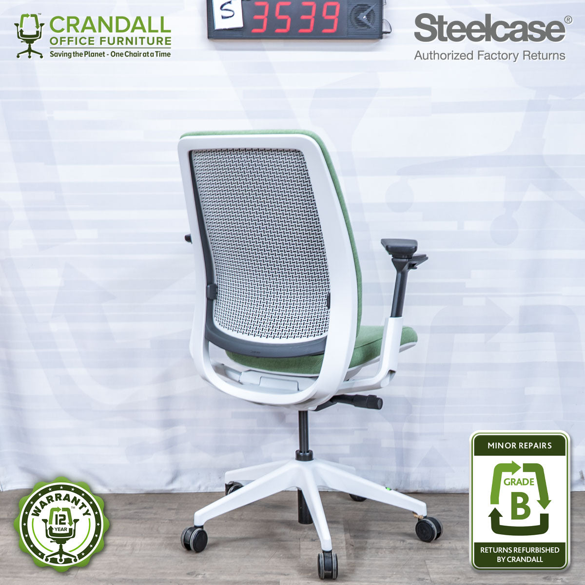 S-3539 - Steelcase Series 2 - Grade B