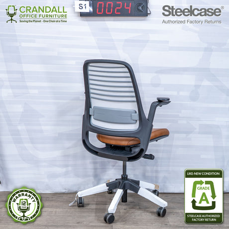 S1-0024 - Steelcase Series 1 - Grade A