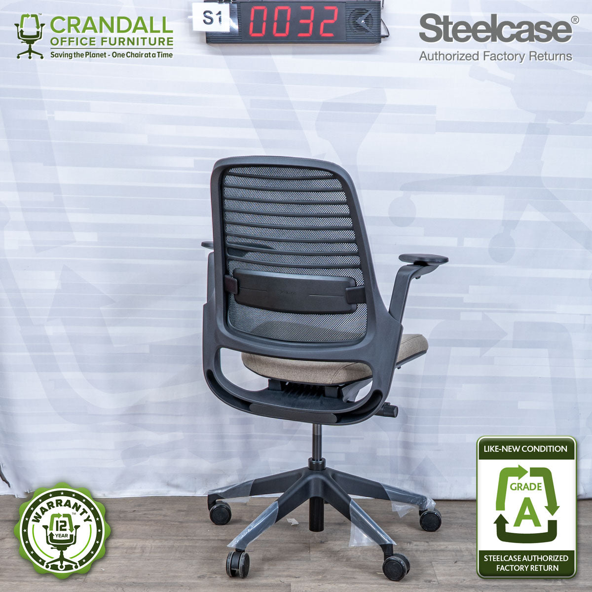 S1-0032 - Steelcase Series 1 - Grade A
