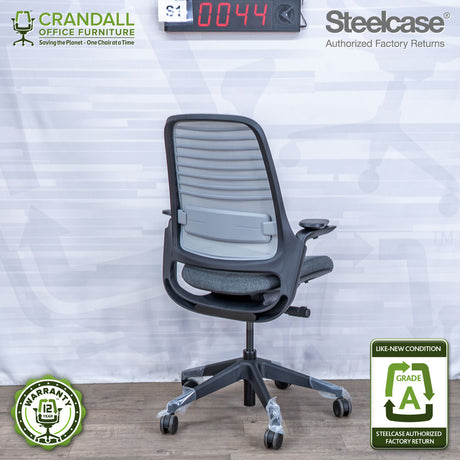 S1-0044 - Steelcase Series 1 - Grade A