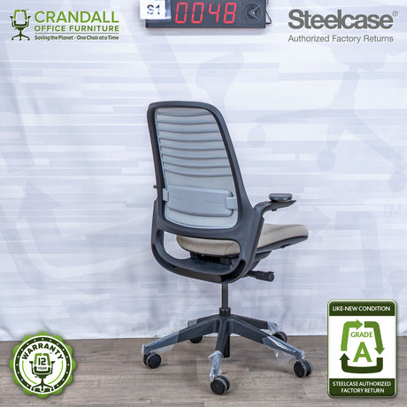 S1-0048 - Steelcase Series 1 - Grade A