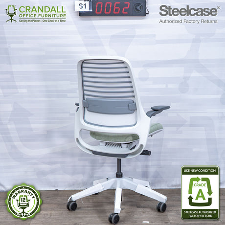 S1-0062 - Steelcase Series 1  - Grade A
