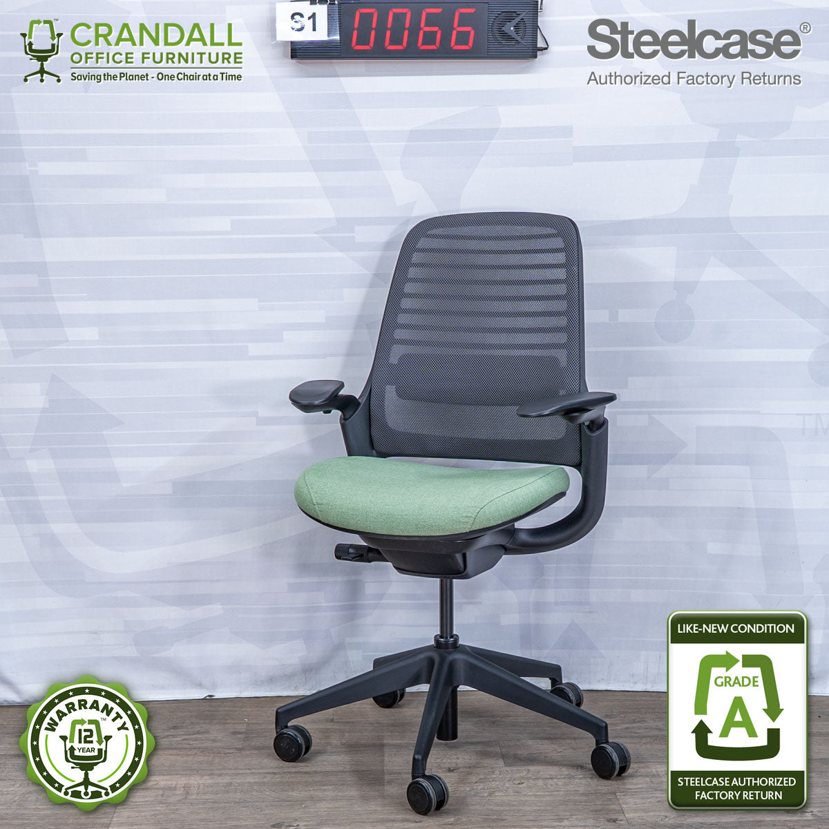S1-0066 - Steelcase Series 1  - Grade A