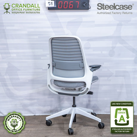 S1-0067 - Steelcase Series 1  - Grade A