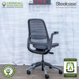 S1-0099 - Steelcase Series 1  - Grade A