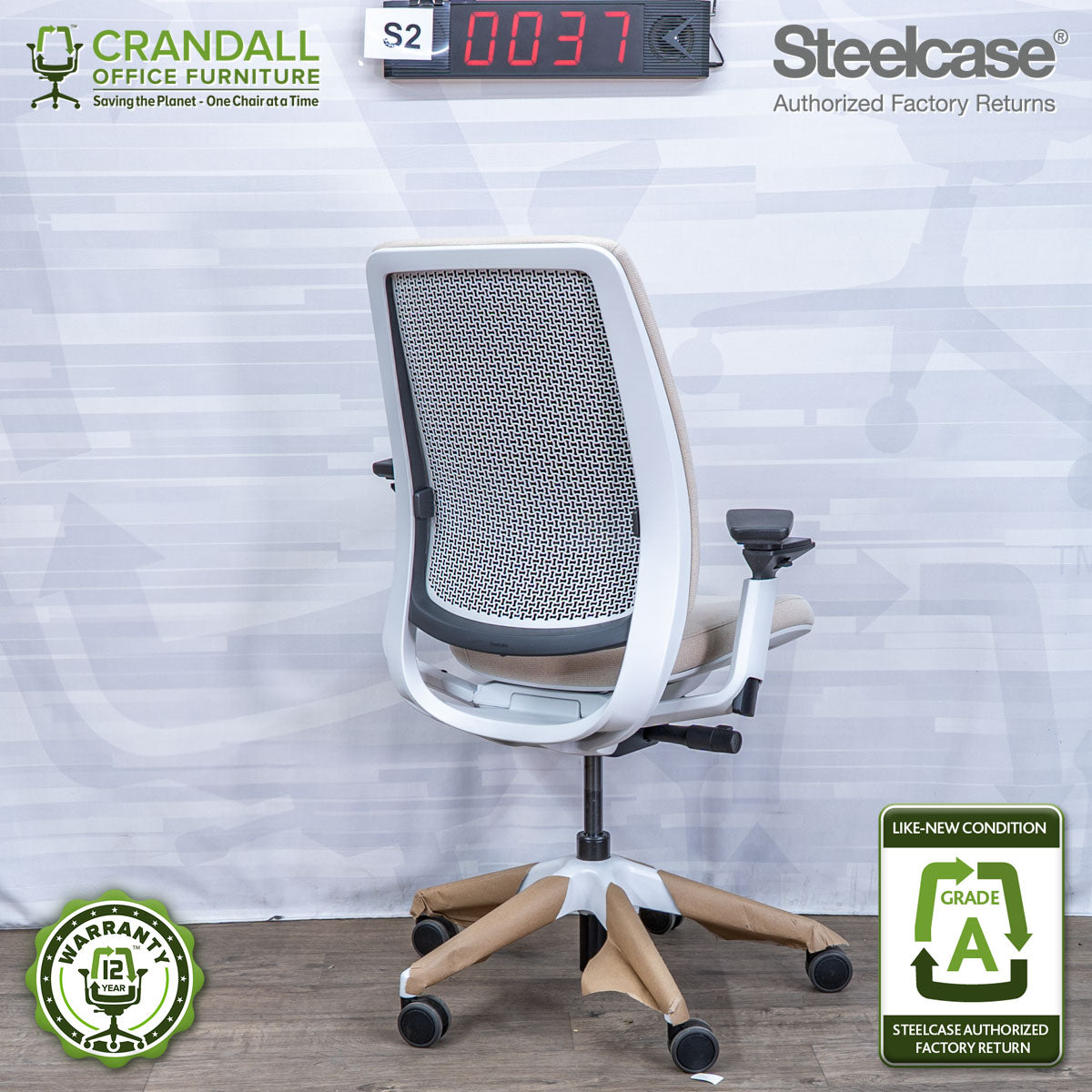 S2-0037 - Steelcase Series 2  - Grade A