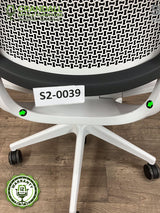 S2-0039 - Steelcase Series 2  - Grade B