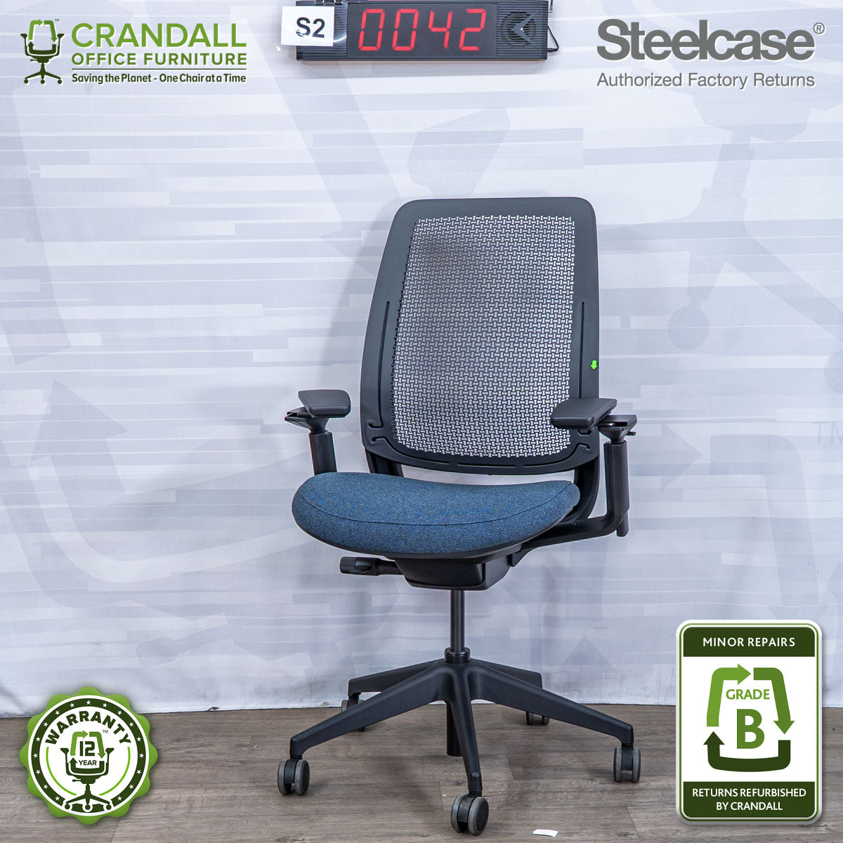 S2-0042 - Steelcase Series 2  - Grade B