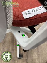S2-0119 - Steelcase Series 2 - Grade B
