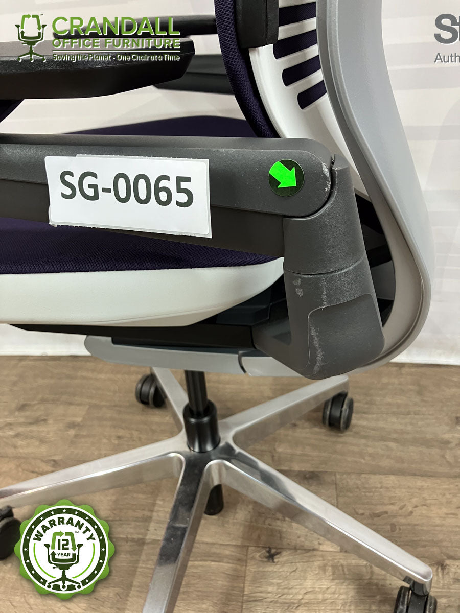 SG-0065 - Steelcase Gesture with Headrest  - Grade B