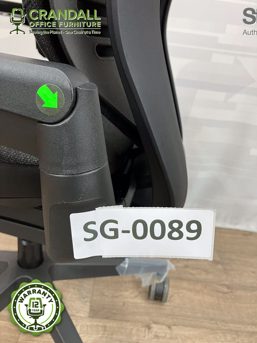 SG-0089 - Steelcase Gesture with Headrest  - Grade B
