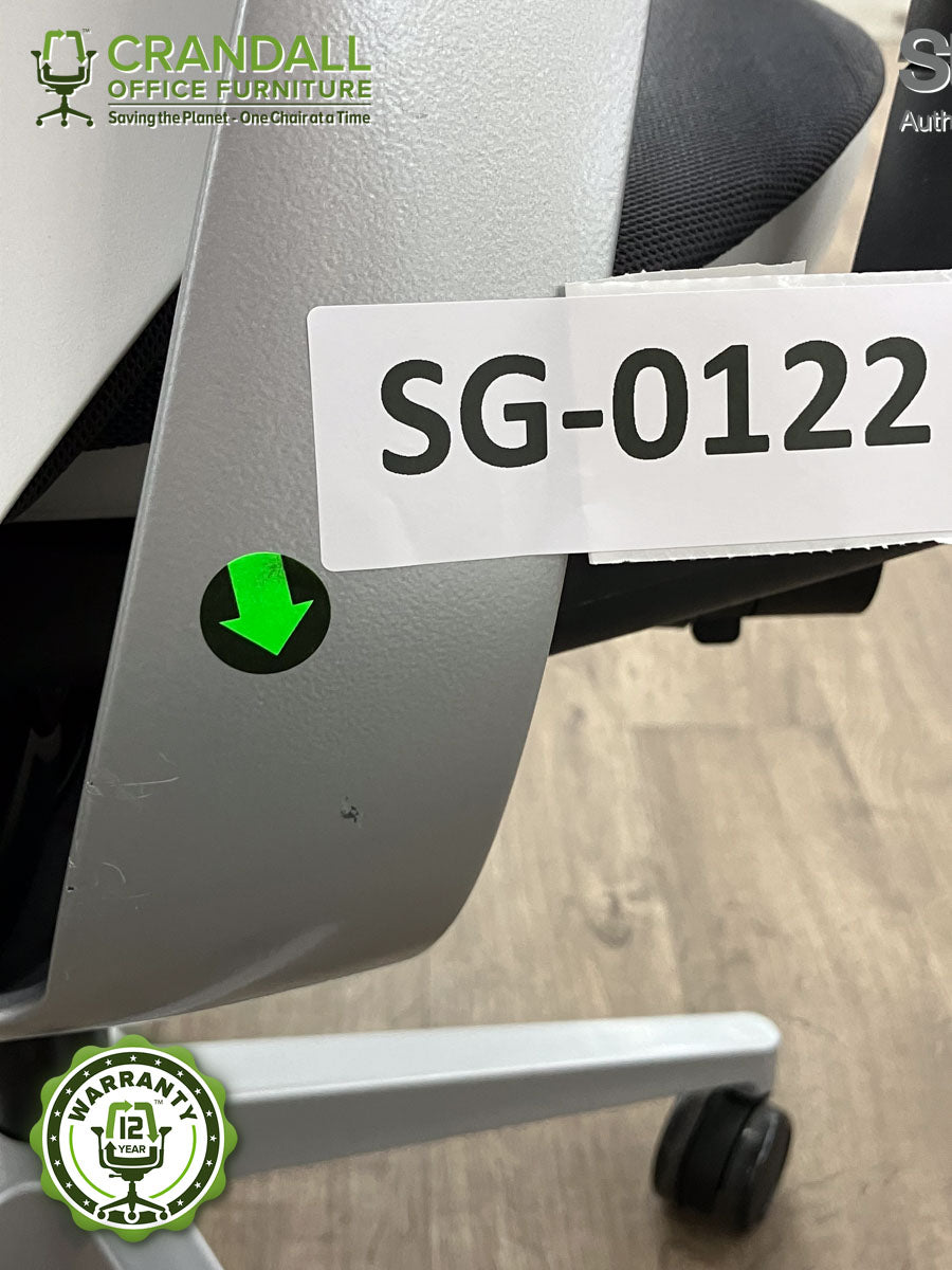 SG-0122 - Steelcase Gesture  - Grade B
