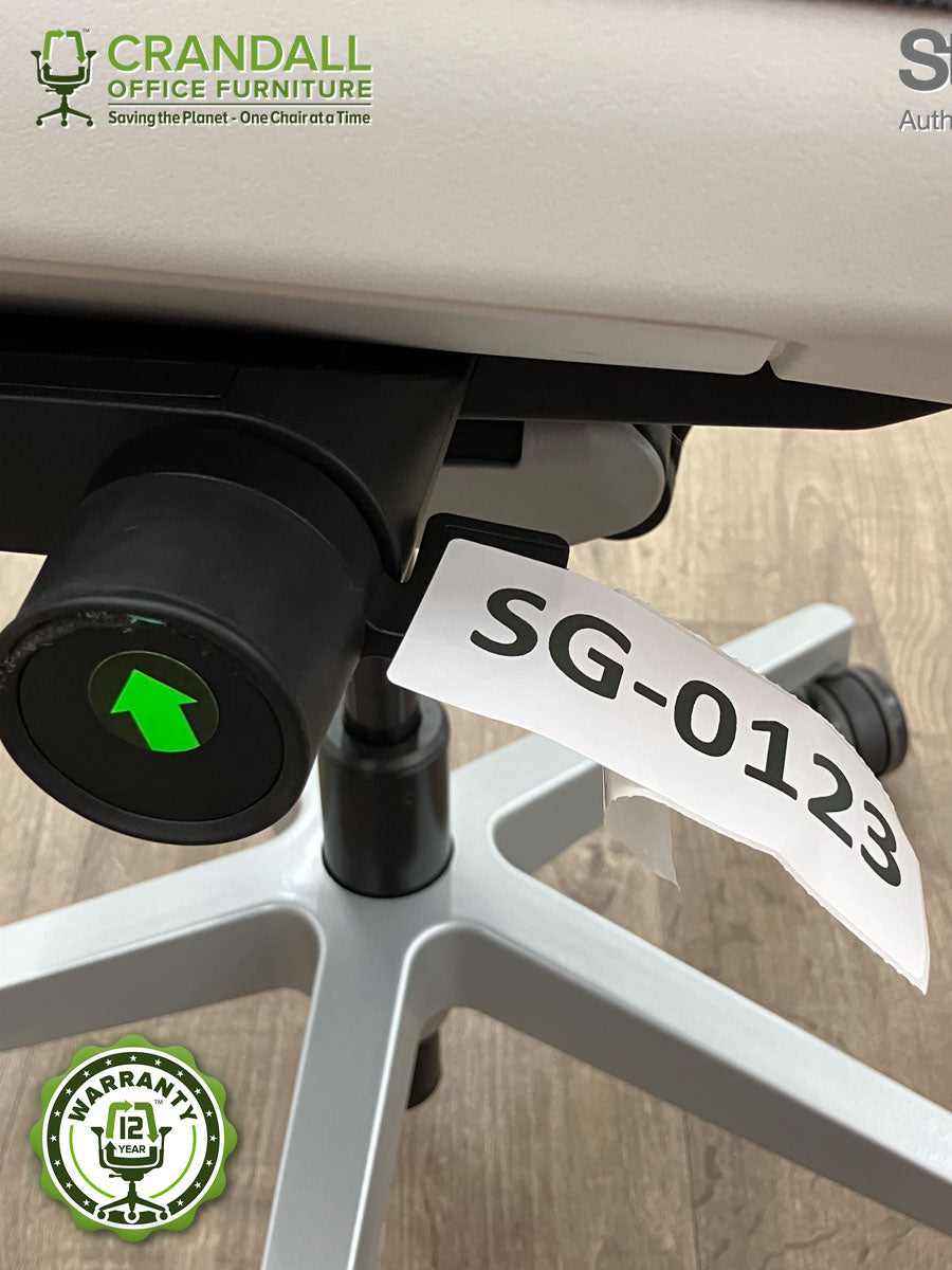 SG-0123 - Steelcase Gesture  - Grade B