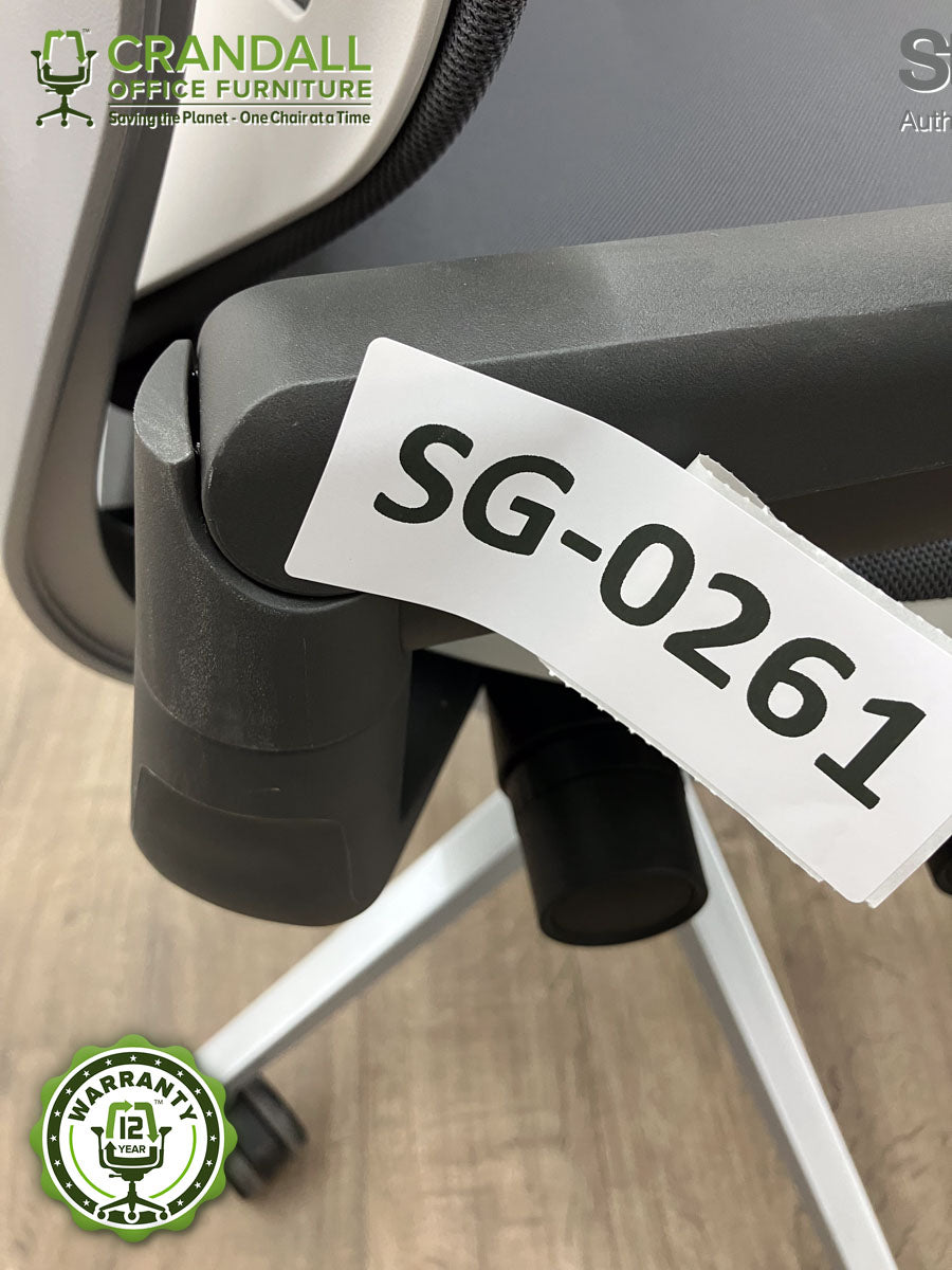 SG-0261 - Steelcase Gesture - Grade B